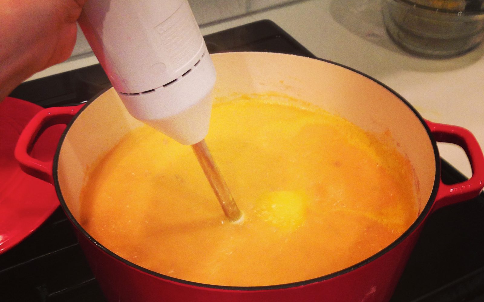 Blender ou mixeur plongeant : choisir pour soupes et smoothies