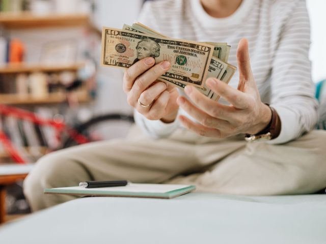 Prélèvement automatique du solde d’impôt : l’impact sur votre budget en 2026