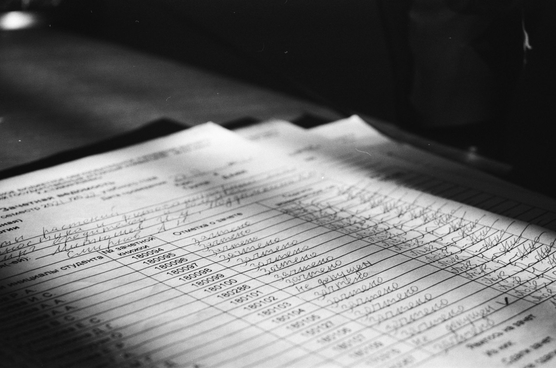 Comment classer et archiver factures et papiers administratifs