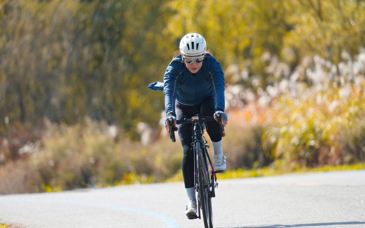Rouler l&rsquo;hiver : quels vêtements cyclistes pour ne pas geler ?
