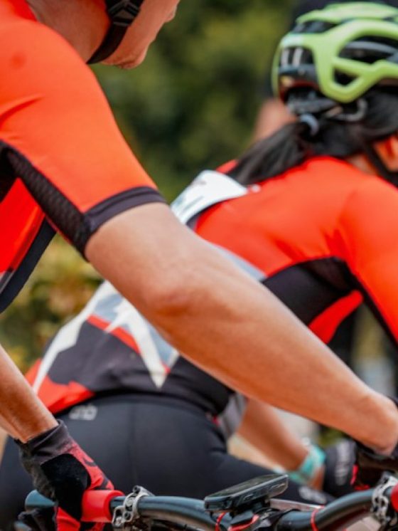 Vêtements cyclistes personnalisés : quel compromis pour le confort ?